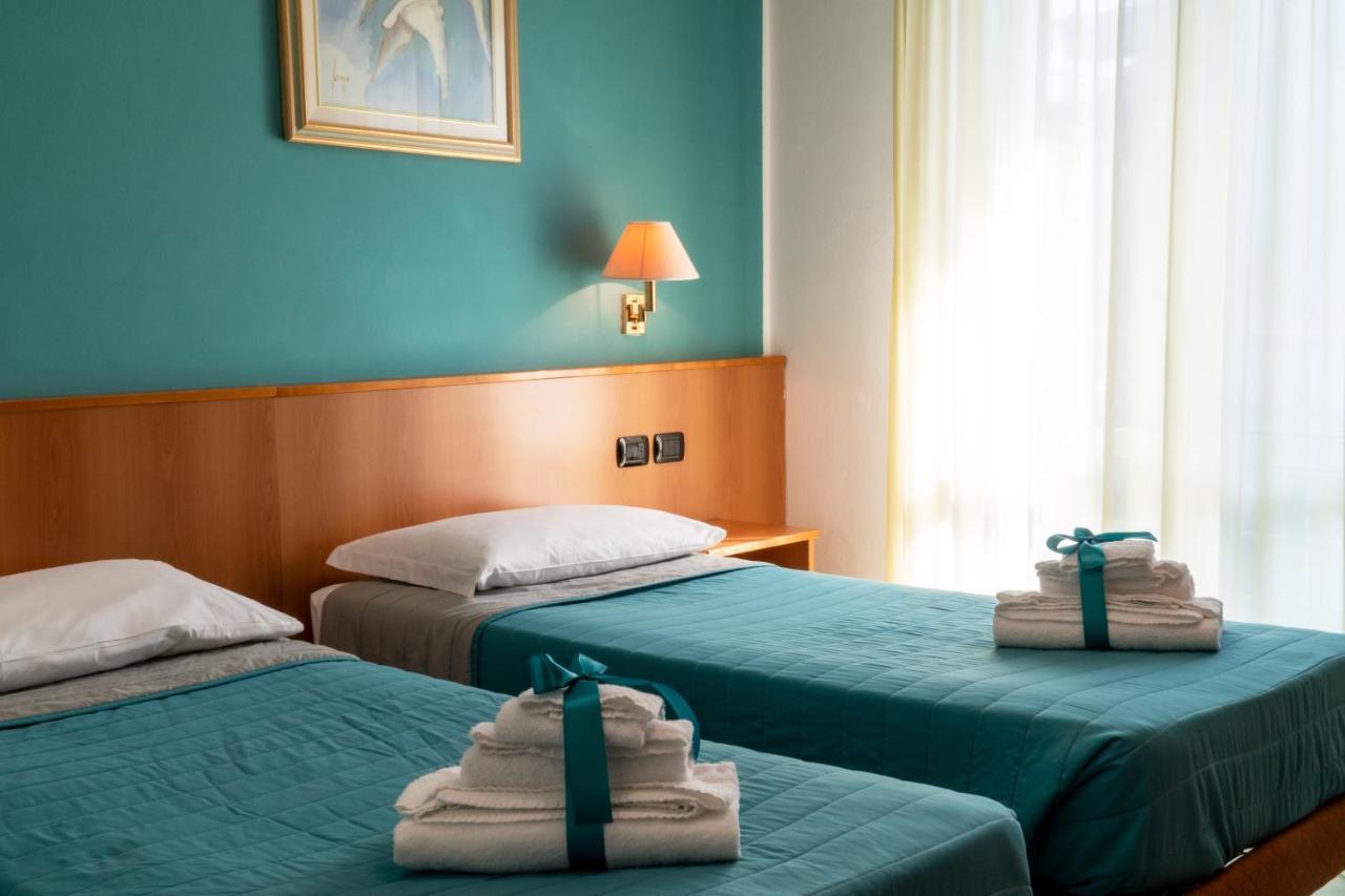 Hotel Alisei ลินญาโน ซับเบียโดโร ภายนอก รูปภาพ