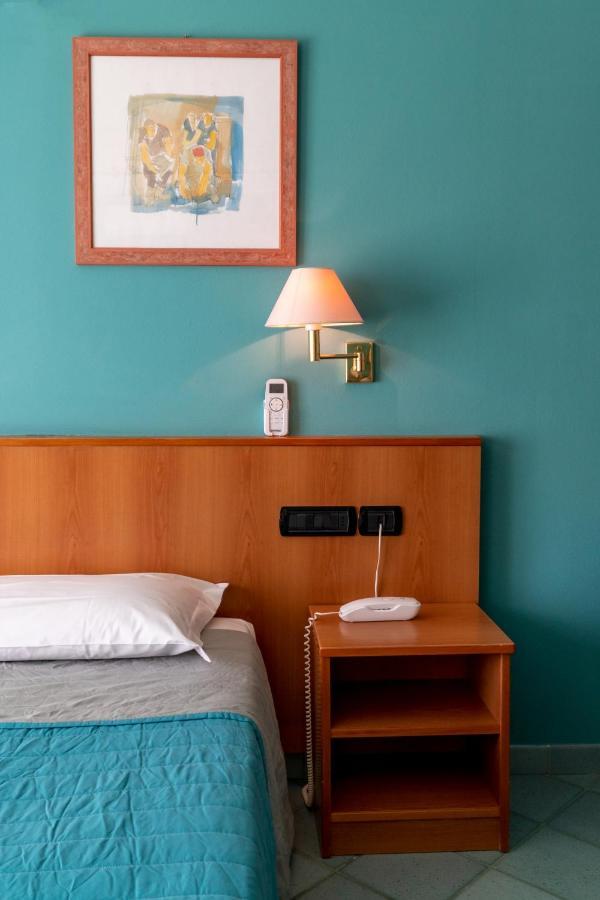 Hotel Alisei ลินญาโน ซับเบียโดโร ภายนอก รูปภาพ